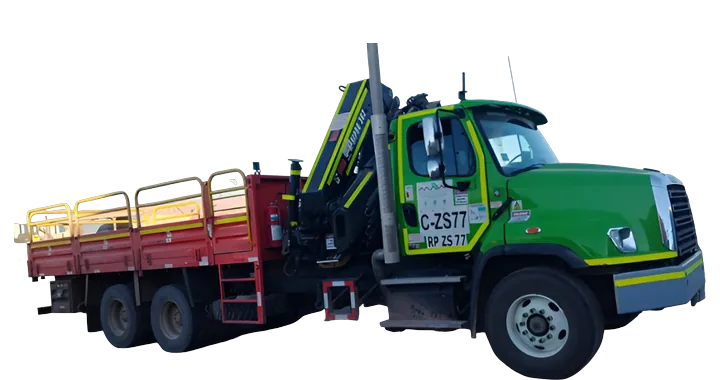 Camión Freightliner verde con grúa pluma y plataforma